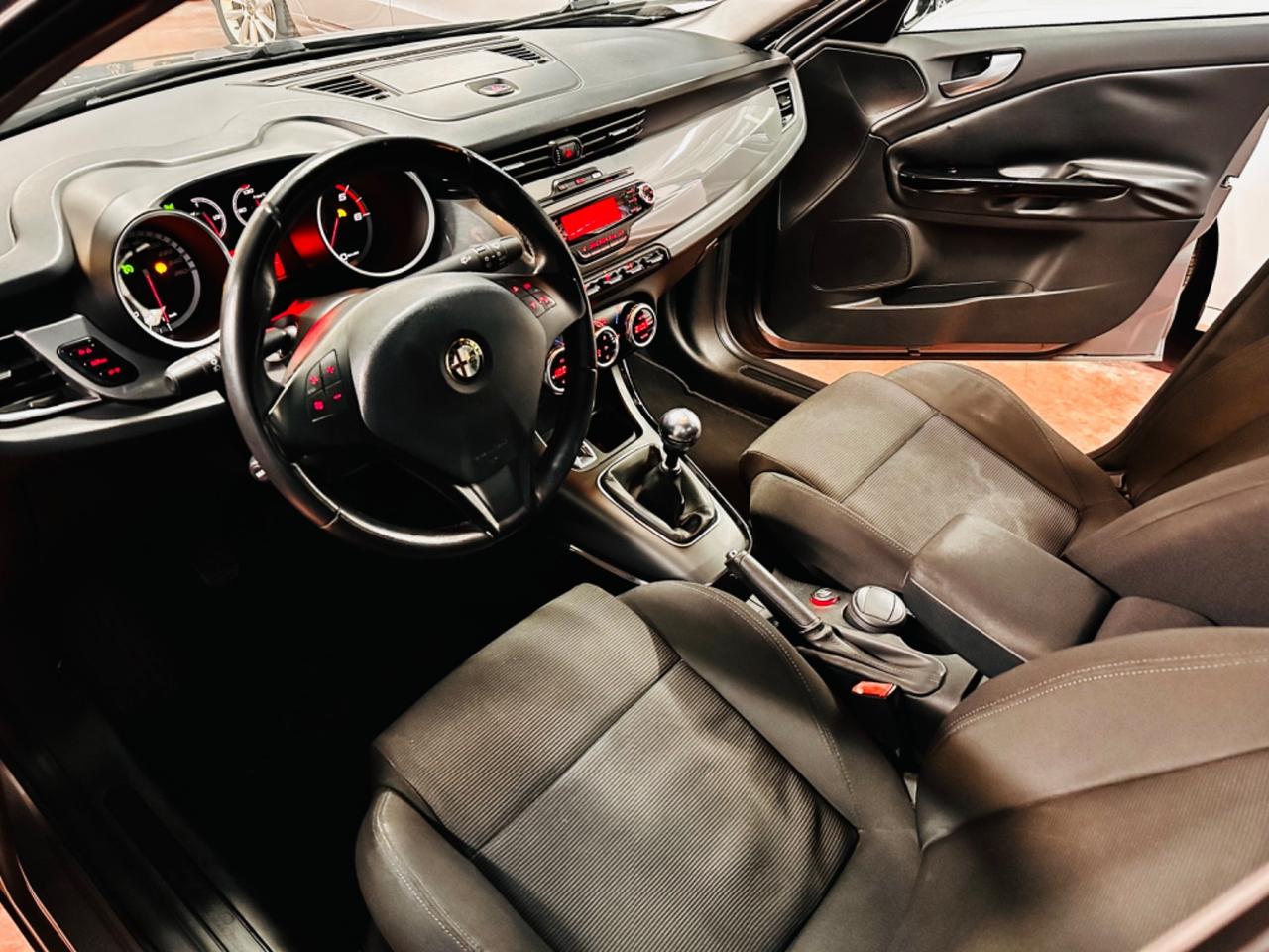 Alfa Romeo Giulietta 1.6 JTDm-2 105 CV Exclusive