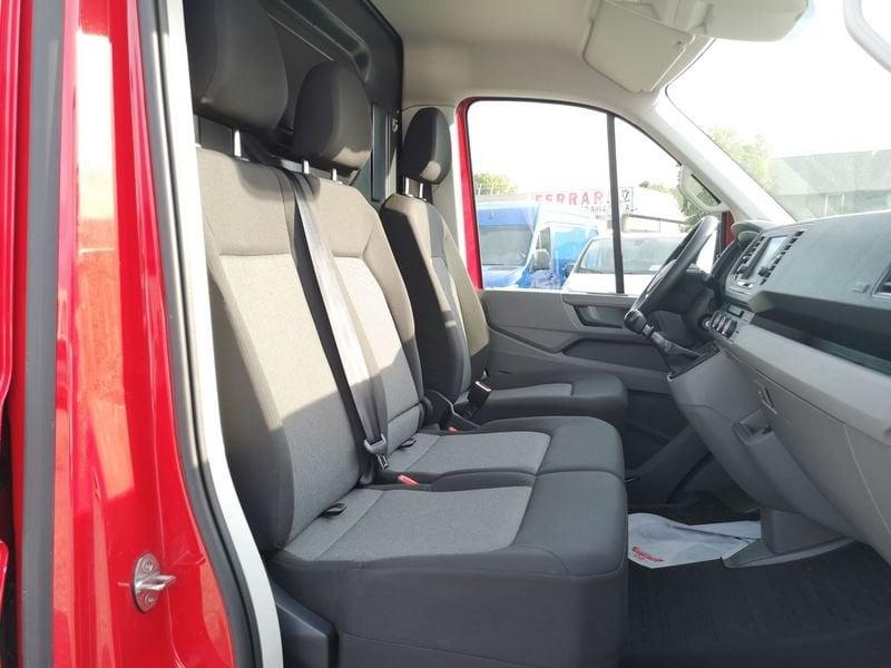 Volkswagen Crafter 35 2.0 TDI 140CV PL-TA Furgone con rampa per moto