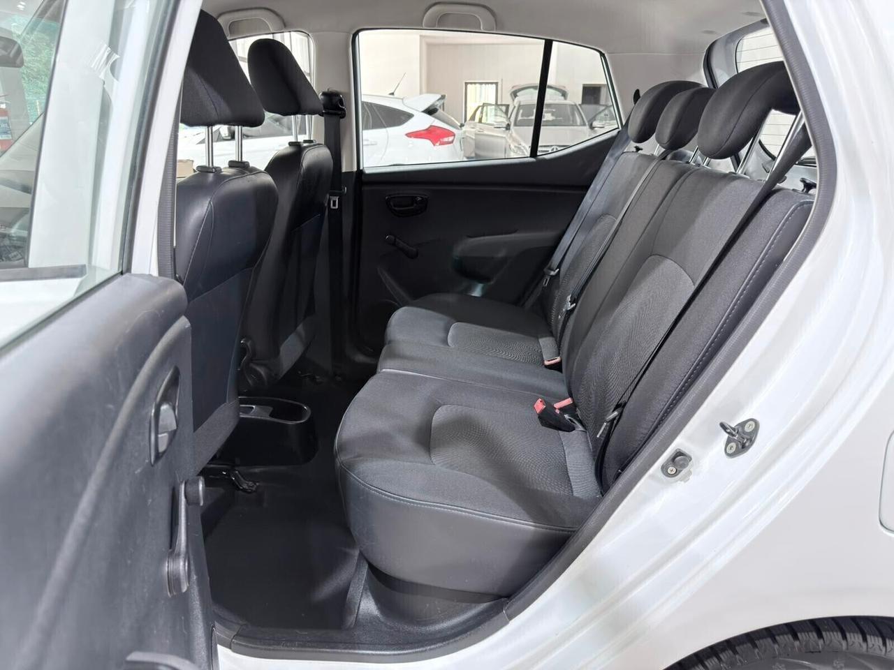 HYUNDAI I10 69cv 90.000km NEOPATENTATI