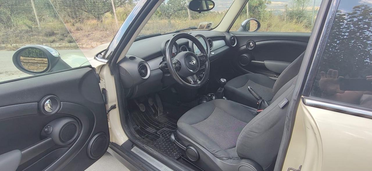 Mini 1.6 16V One D