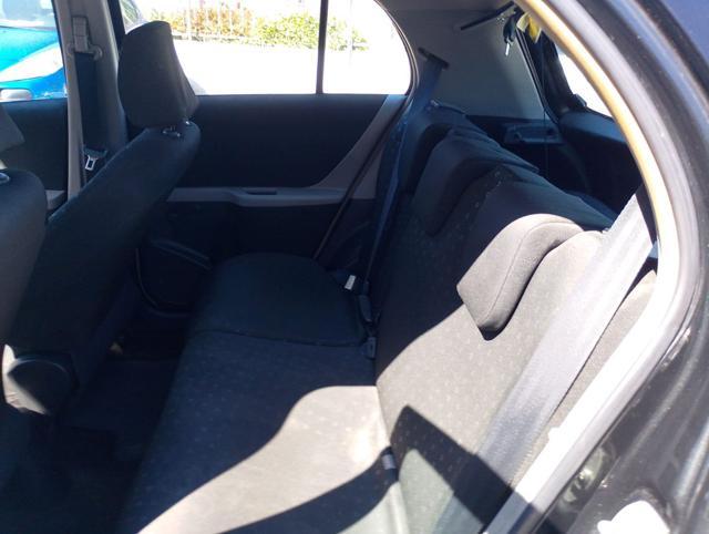 TOYOTA Yaris 1.0 5 porte Sol