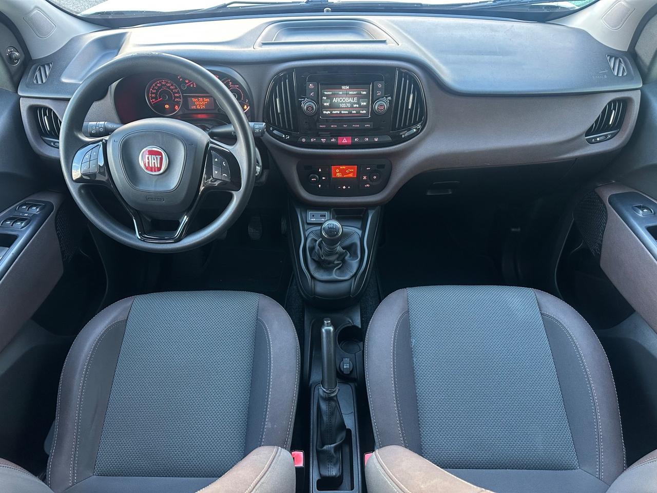 Fiat Doblò 1.6 MJT 120cv Trekking 2016