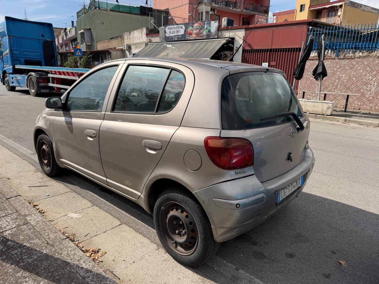 Toyota Yaris 2003 benzina