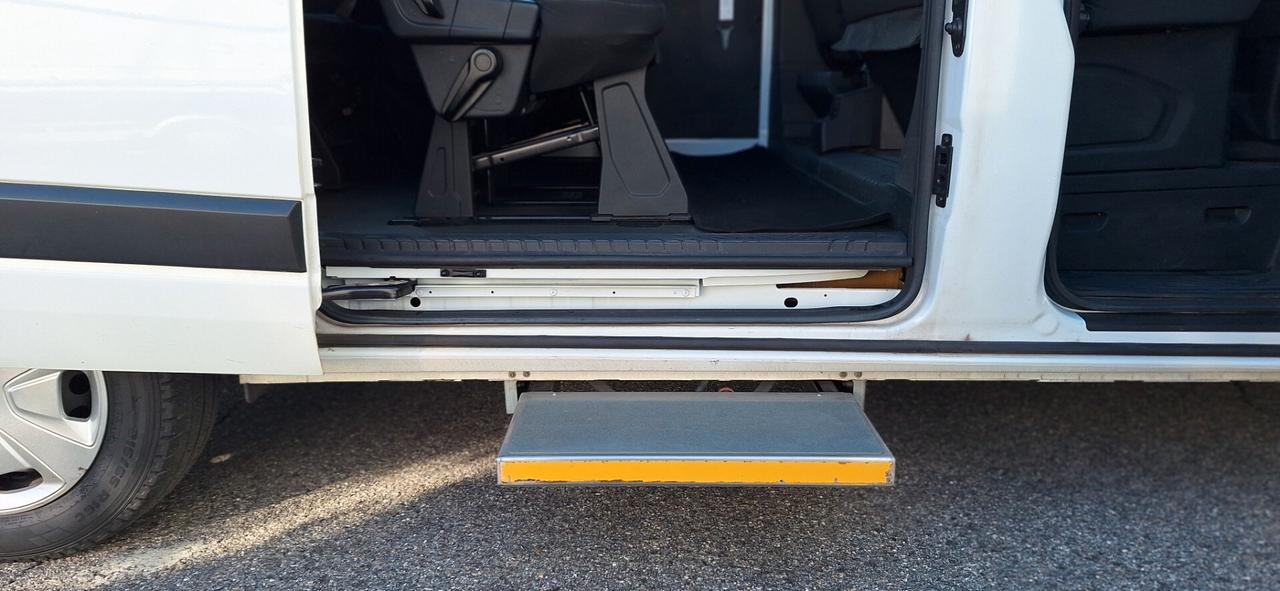 Ford Transit Custom 320 2.0 TDCi PC Combi Trend 9 POSTI