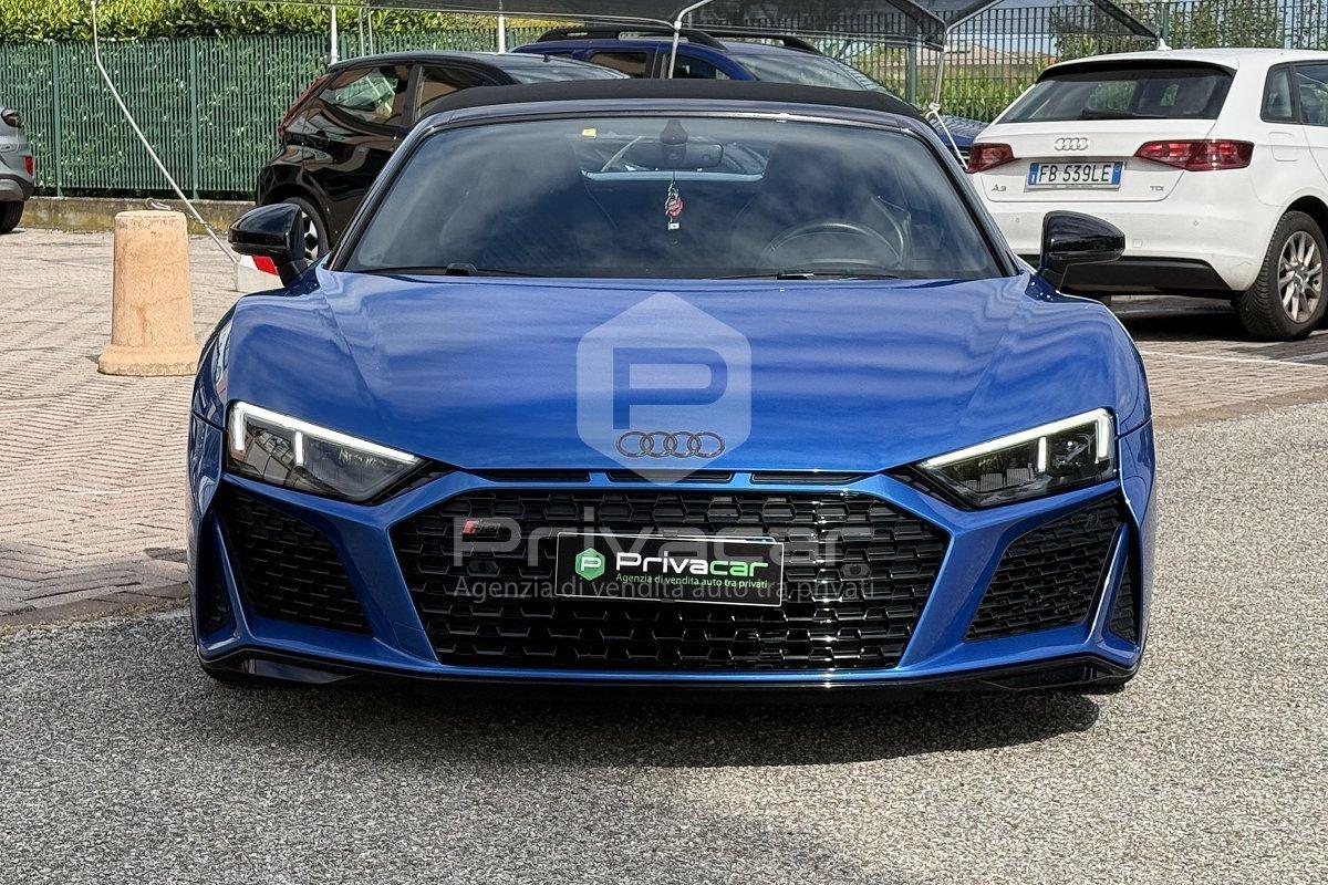 AUDI R8 Spyder V10 quattro S tronic