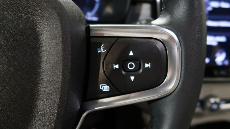 Volvo XC40 Recharge T5 Plug-in Hybrid Recharge Plus Bright