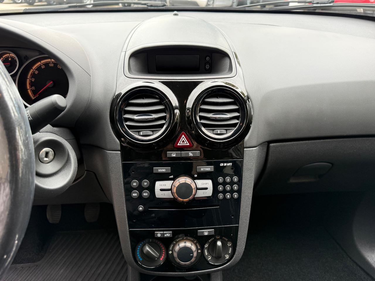 Opel Corsa 1.2 3 porte - 77000KM