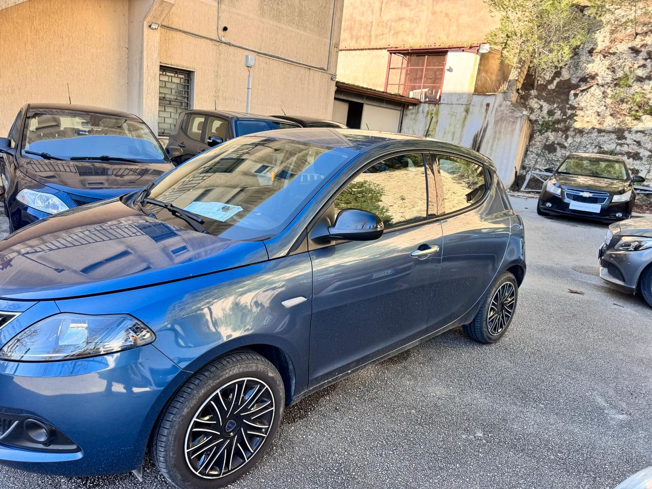Lancia Ypsilon 1.0 FireFly 5 porte S&S Hybrid Gold