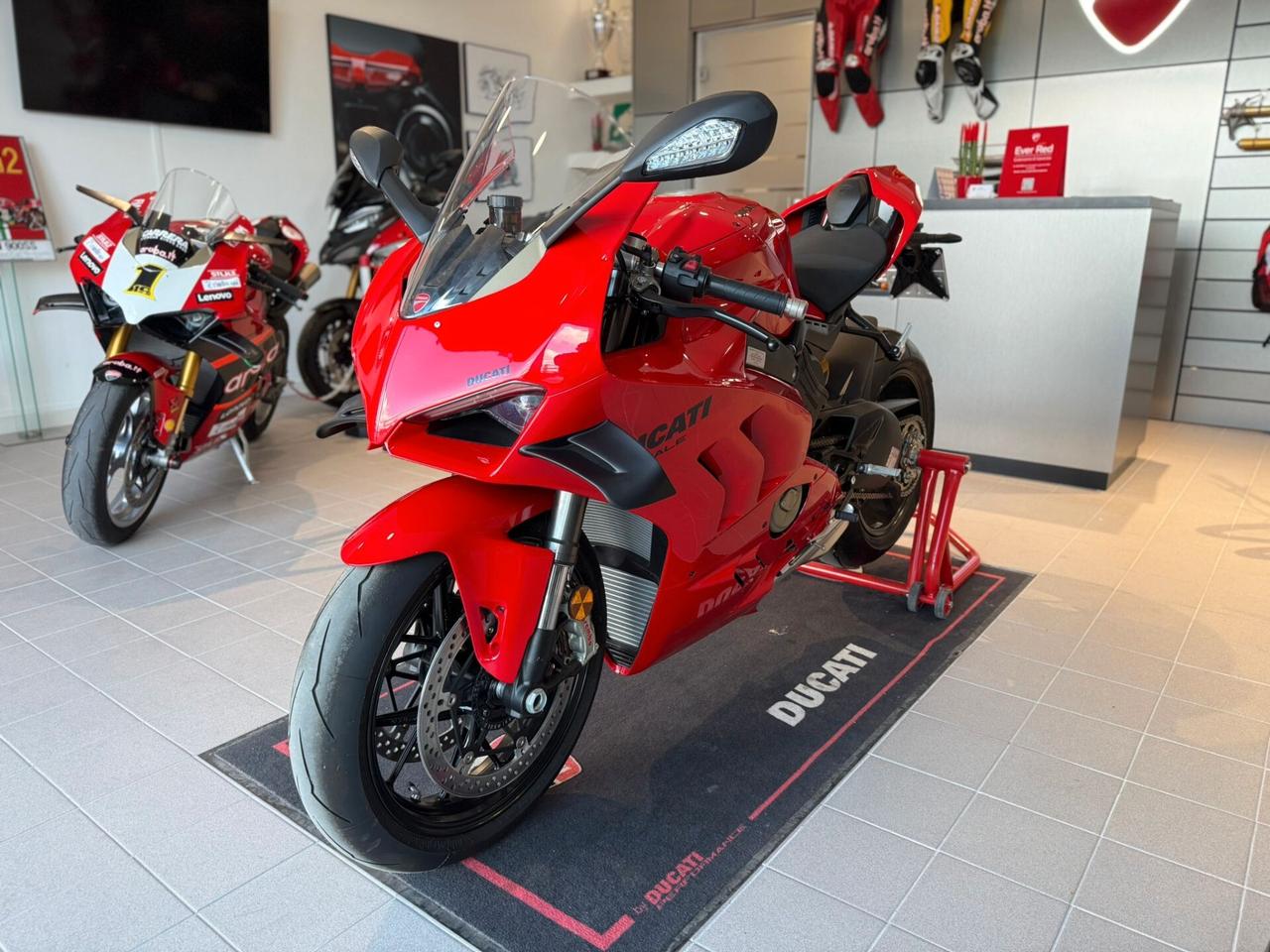 Ducati Panigale V4 MY 2024 NUOVA!