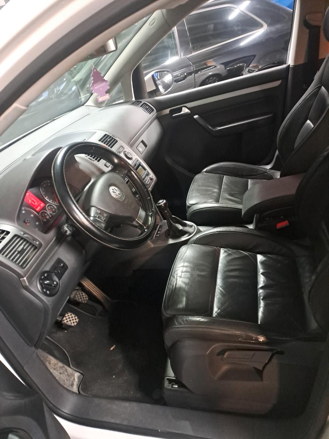 Volkswagen Touran 2.0 TDI 140 CV Highline