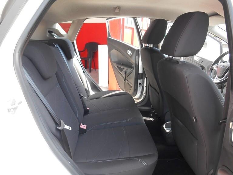 Ford Fiesta 1.4 5 porte CON IMPIANTO G.P.L