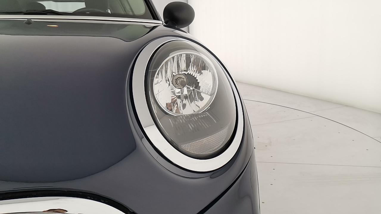 MINI Mini IV F55 2018 5p - Mini 5p 1.5 One Business 102cv auto