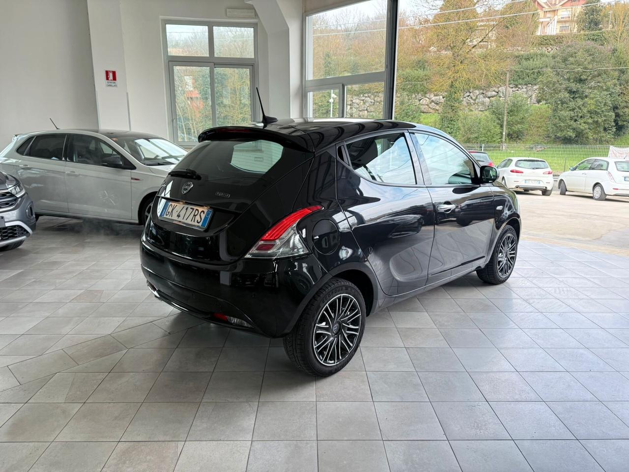 Lancia Ypsilon 1.0 FireFly 5 porte S&S Hybrid Ecochic Gold