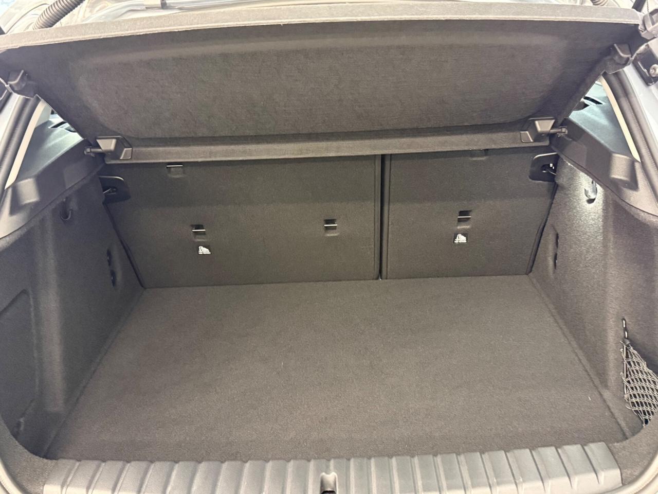 Bmw 120 48V 5p. BUSINESS