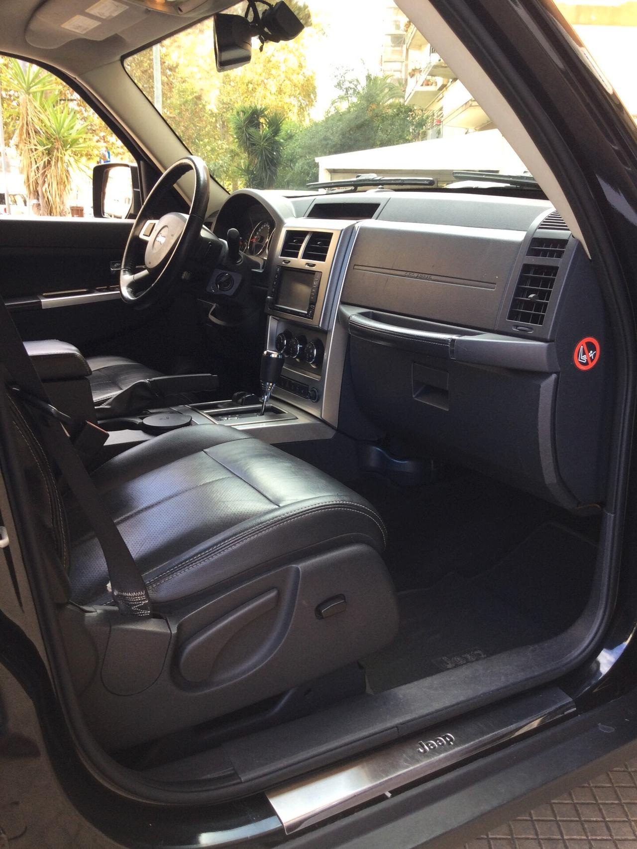 Jeep Cherokee 2.8 CRD DPF Limited Auto