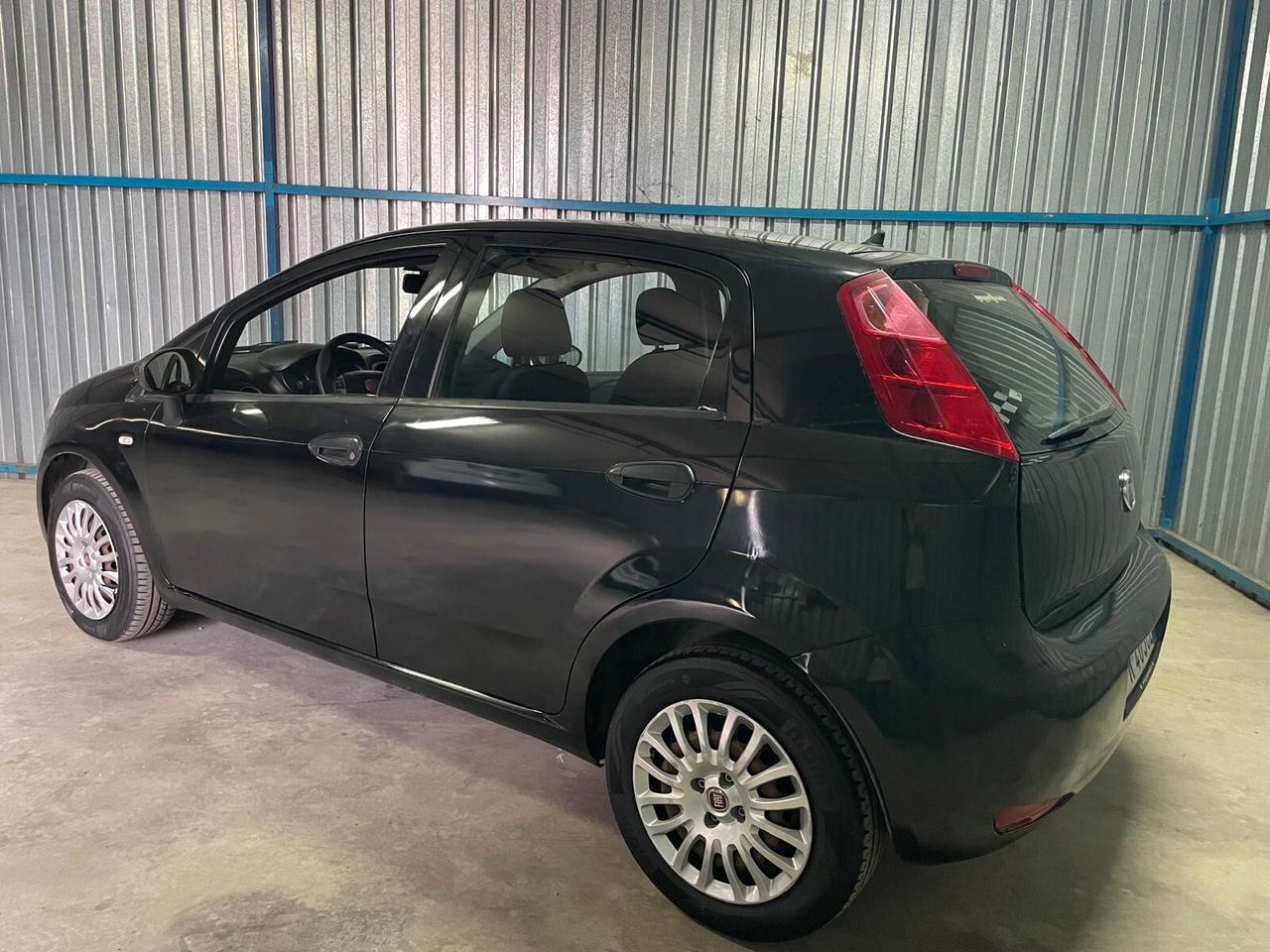 FIAT GRANDE PUNTO 1.2 NEOPATENTATI