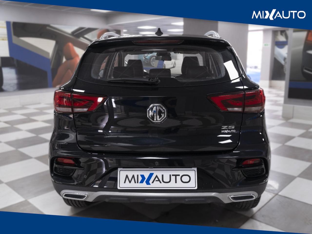 MG ZS 1.5L 5MT Luxury