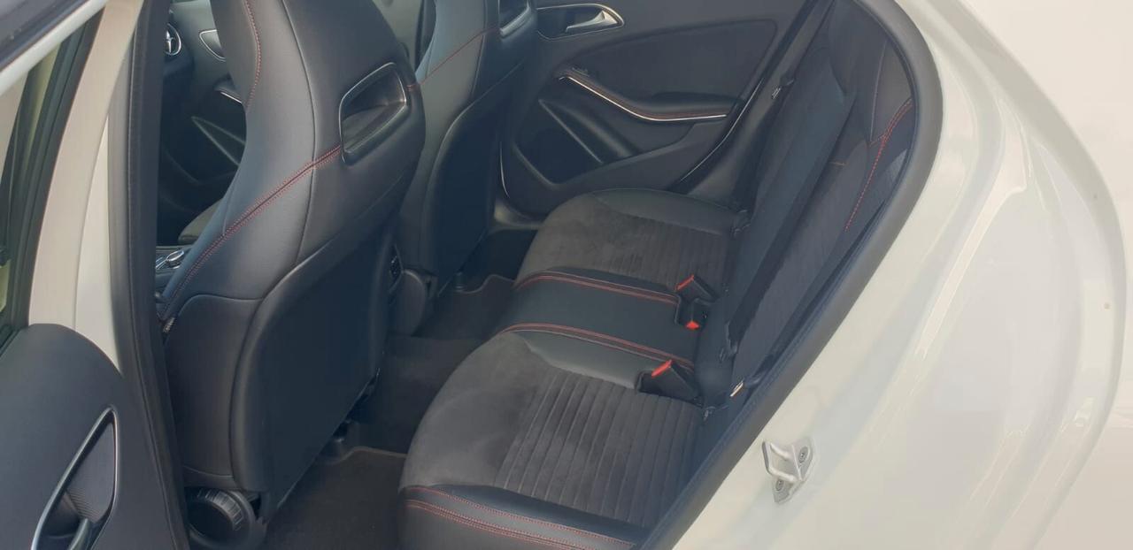 Mercedes-benz GLA 200 d Automatic Premium
