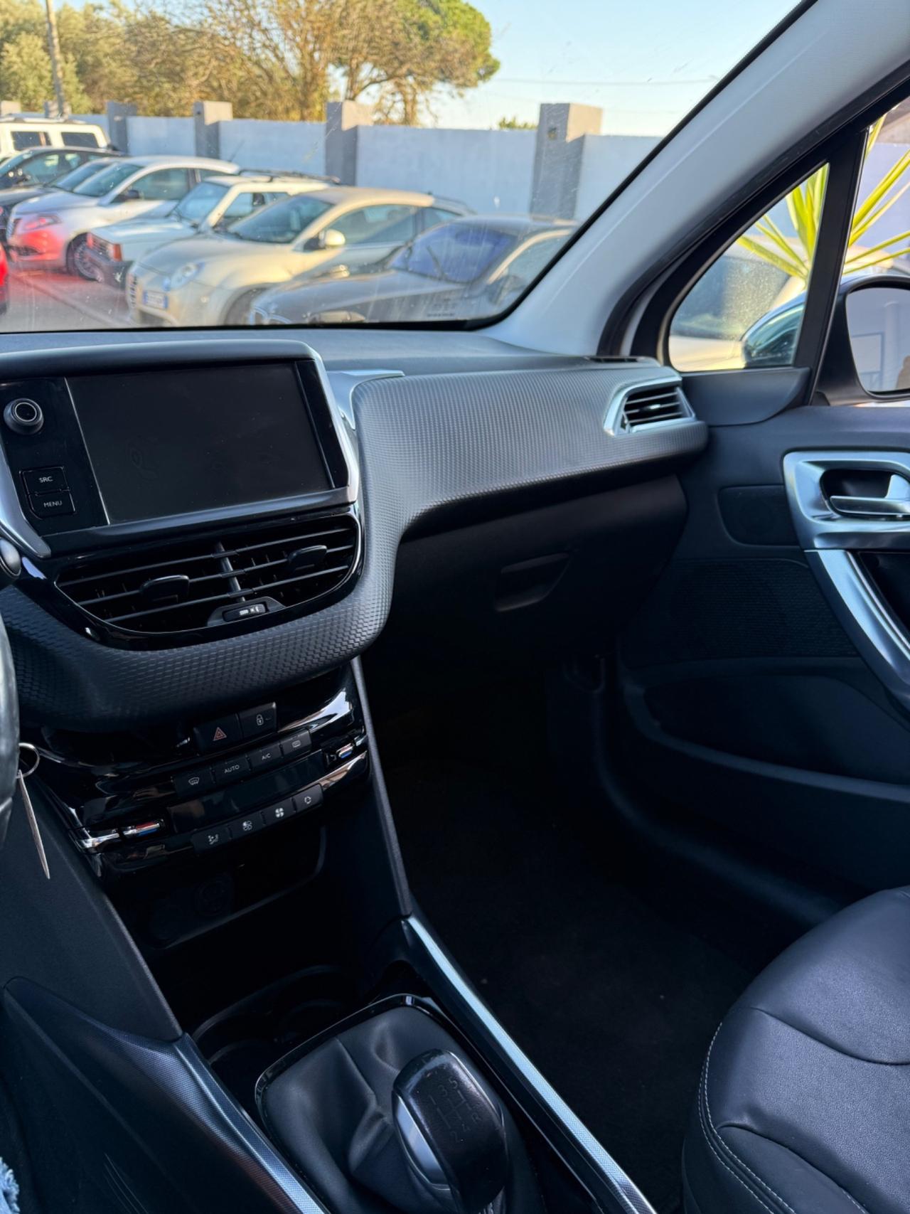 Peugeot 2008 1.6 e-HDi 92 CV Stop&Start Urban Cross