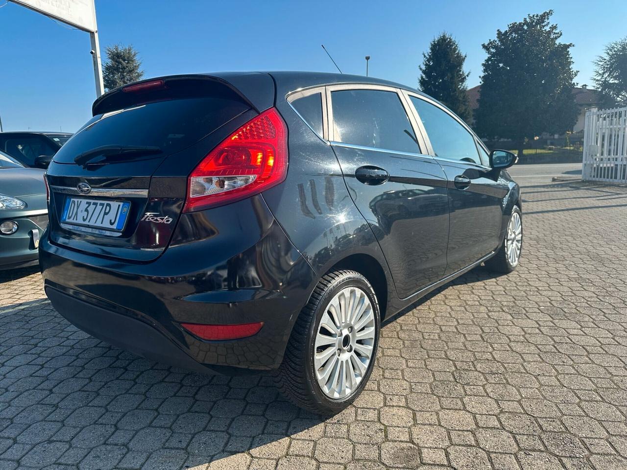 Ford Fiesta 1.4 5 porte Bz.- GPL Titanium