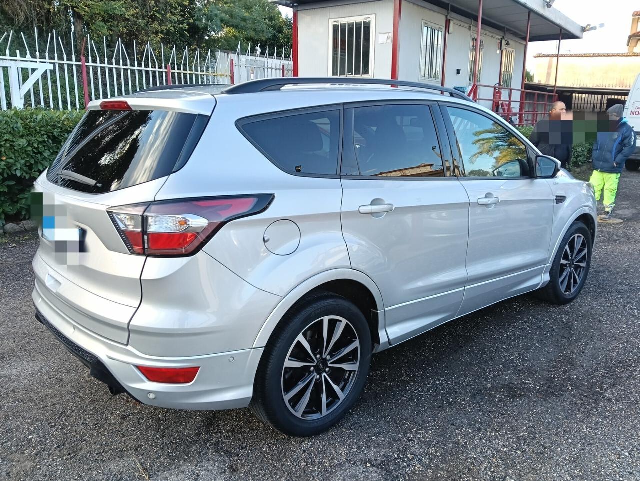 Ford Kuga 1.5 TDCI 120 CV S&S 2WD ST-Line