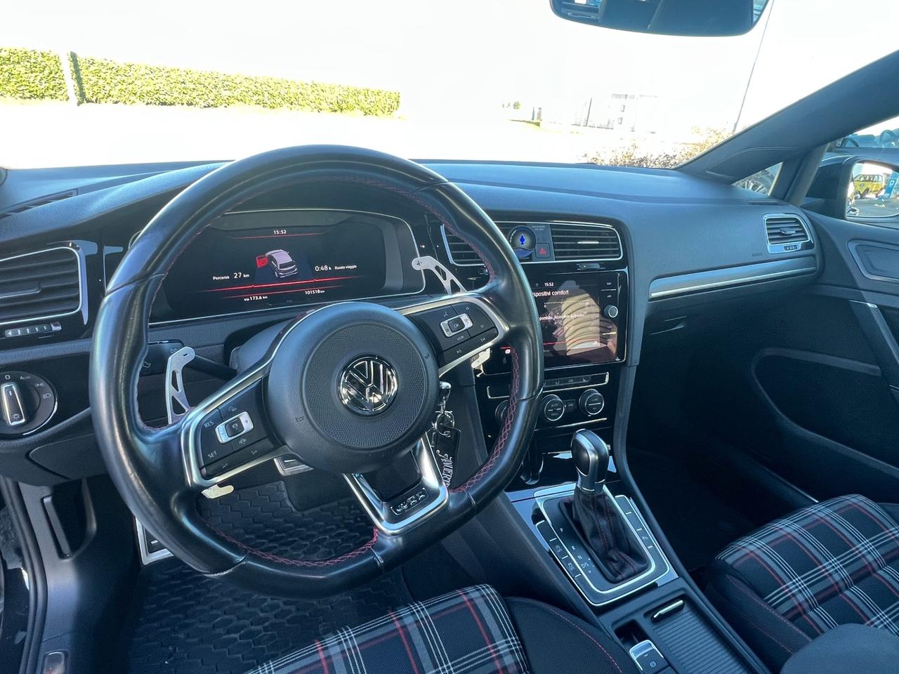 Volkswagen Golf GTI Performance 2.0 245 CV TSI DSG 5p. BMT