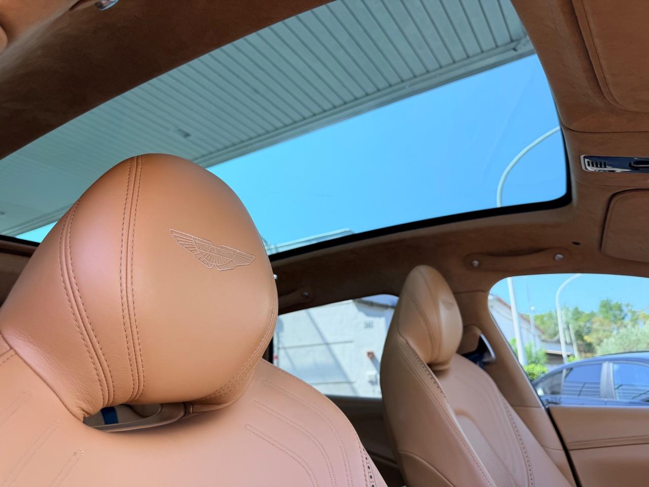 Aston Martin DBX in garanzia