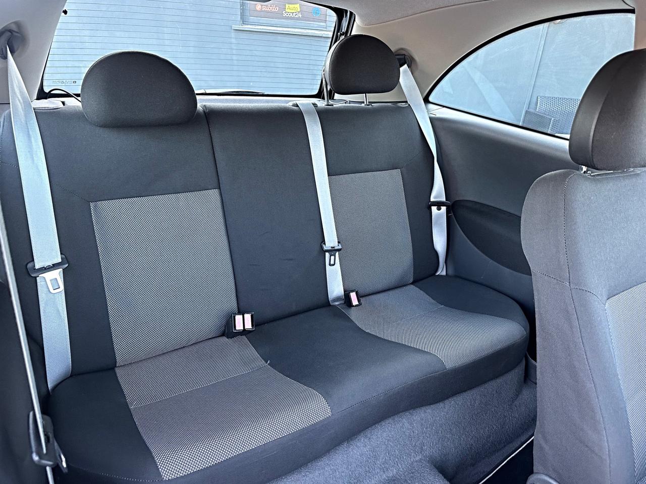 Opel Corsa 1.2i 16V cat 3 porte Club