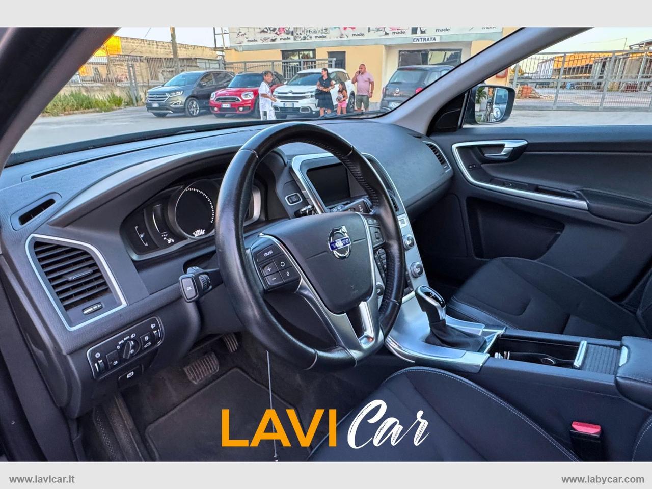 VOLVO XC60 D4 AWD Geartronic Inscription