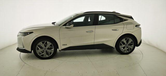 DS AUTOMOBILES DS 4 E-Tense 225 Cross Trocadero