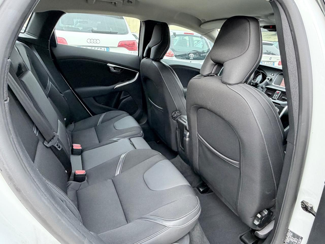 Volvo V40 D2 Inscription 2.0DIESEL 120CV EURO6