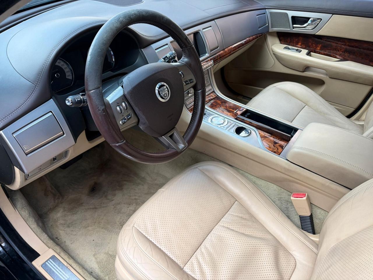 Jaguar XF 3.0 V6 Luxury*FULL OPTIONAL