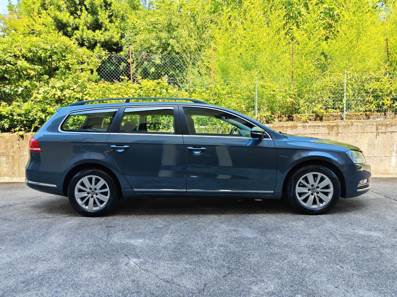 Volkswagen Passat Variant 1.6 DIESEL 105cv / Unipro