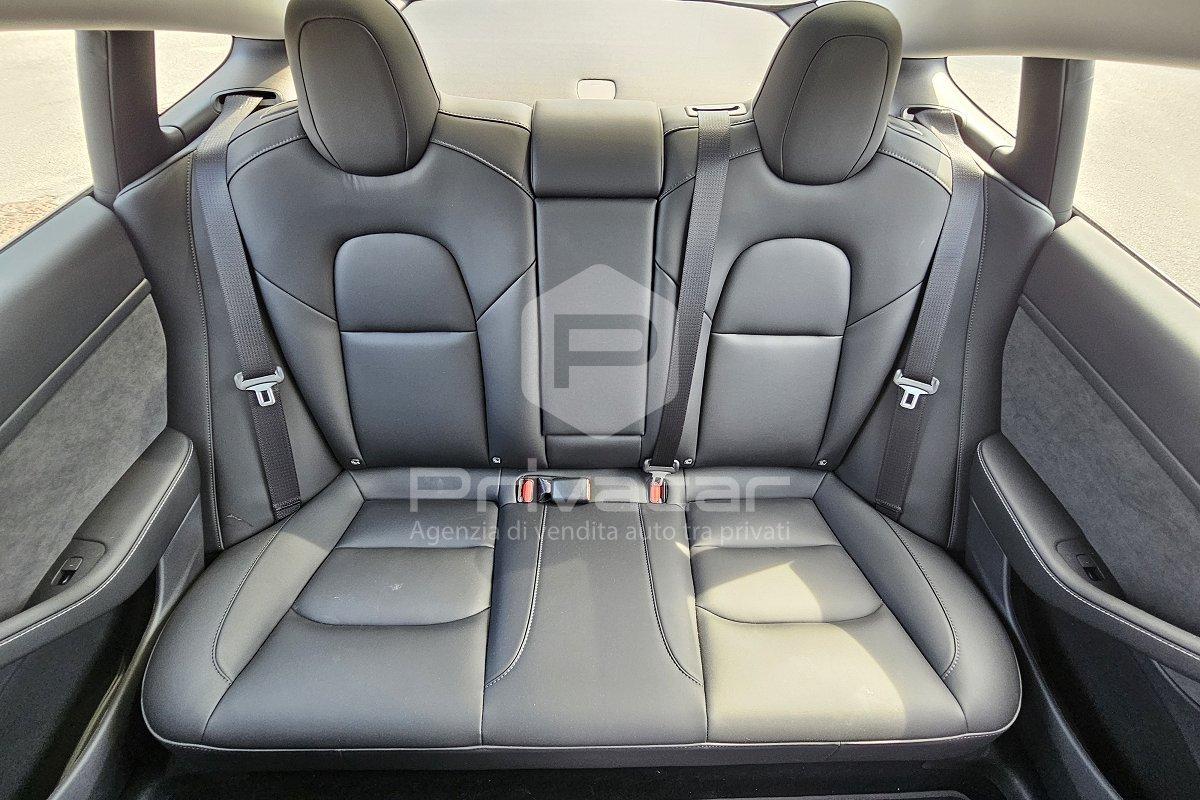 TESLA Model 3 RWD