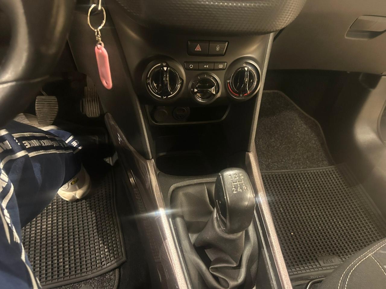 Peugeot 2008 1.6 e-HDi 92 CV Stop&Start Urban Cross