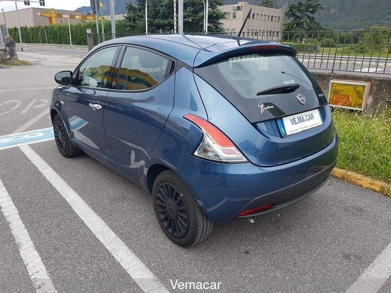 Lancia Ypsilon 1.0 FireFly 5 porte S&S Hybrid Silver