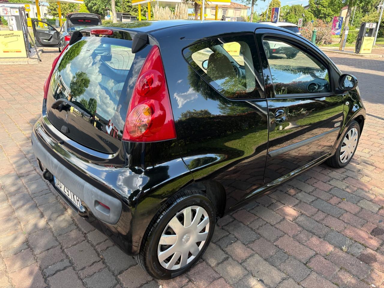 Peugeot 107 1.0 68CV 3p. Sweet Years