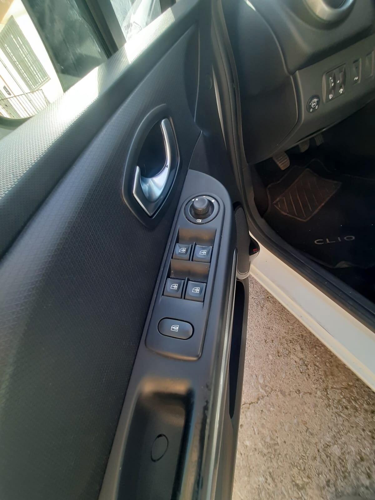 Renault Clio 1.2 75CV GPL 5 porte