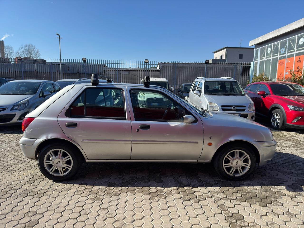 Ford Fiesta ADATTA A NEOPATENTATI 1.2i 16V cat 5 porte Ghia