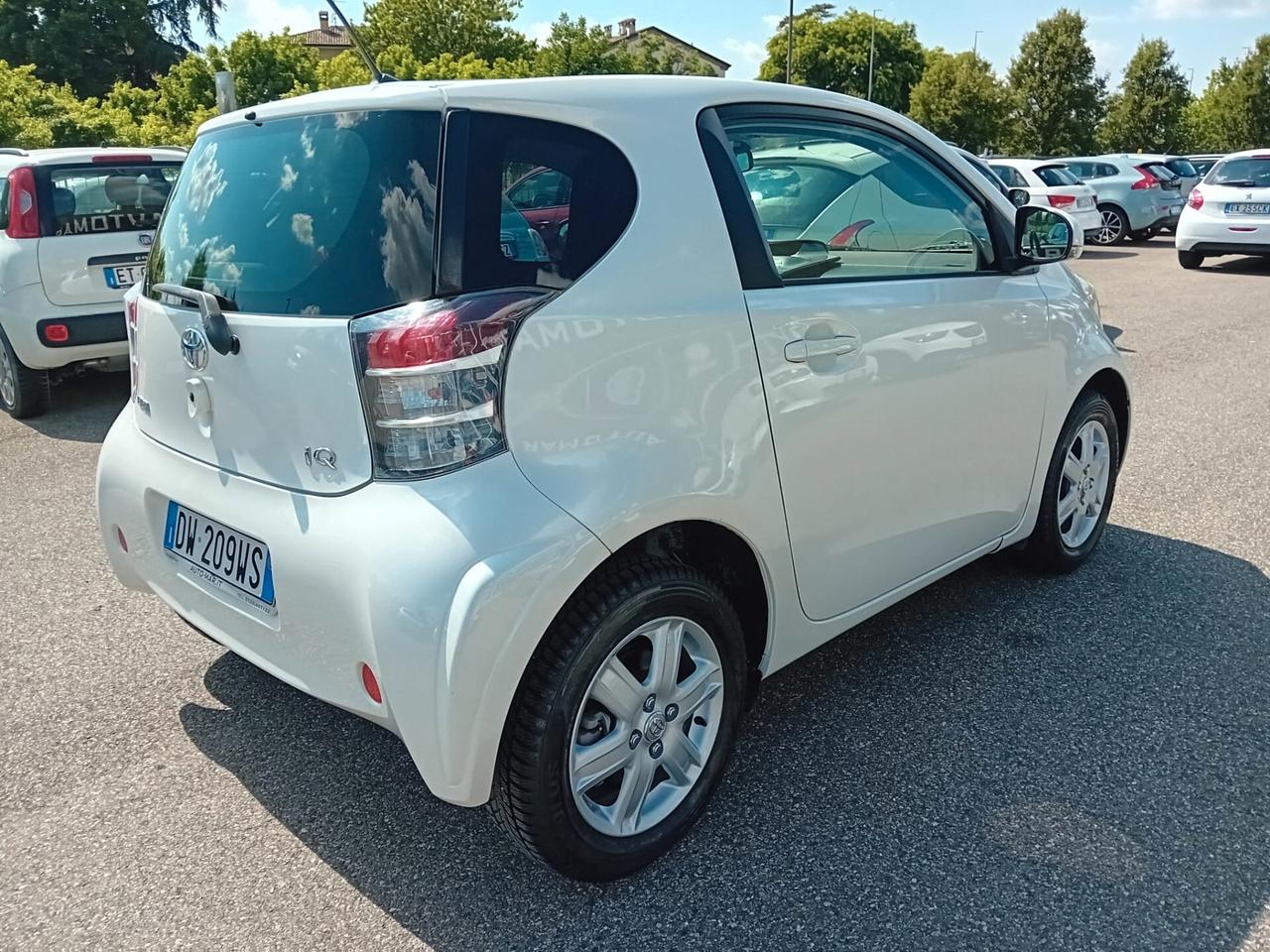 Toyota iQ 1.0 68cv multidrive SERVICE TOYOTA