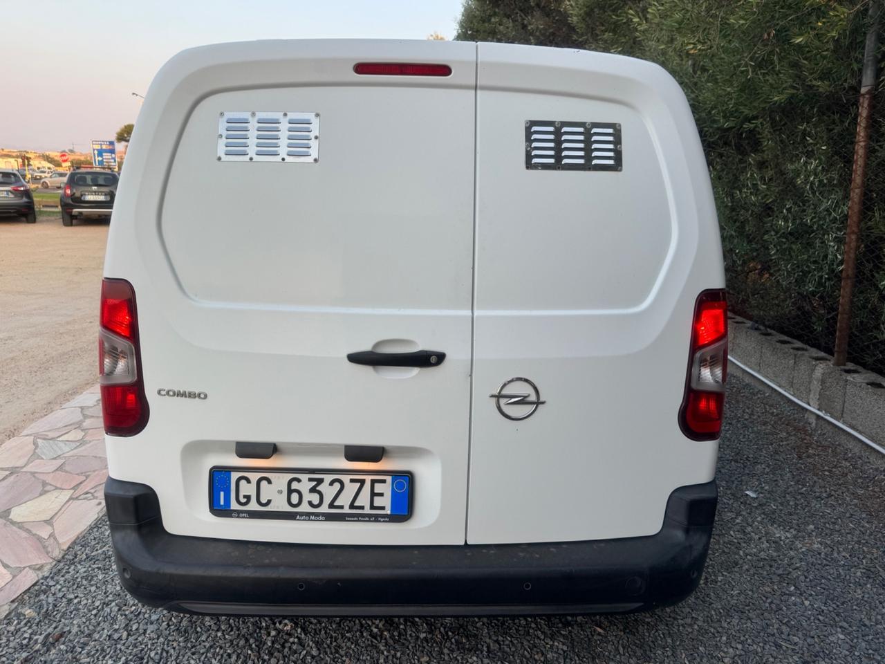 Opel Combo Cargo 1.6 Diesel 100CV S&S PC 650kg Edition