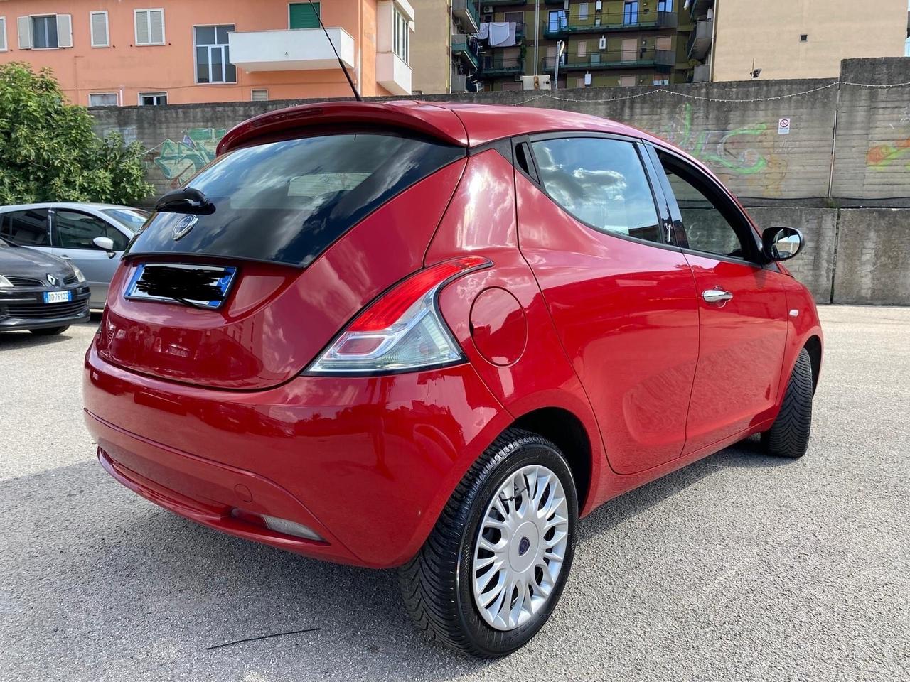 Lancia Ypsilon 1.3 MJT 16V 95 CV 5 porte anno 2017