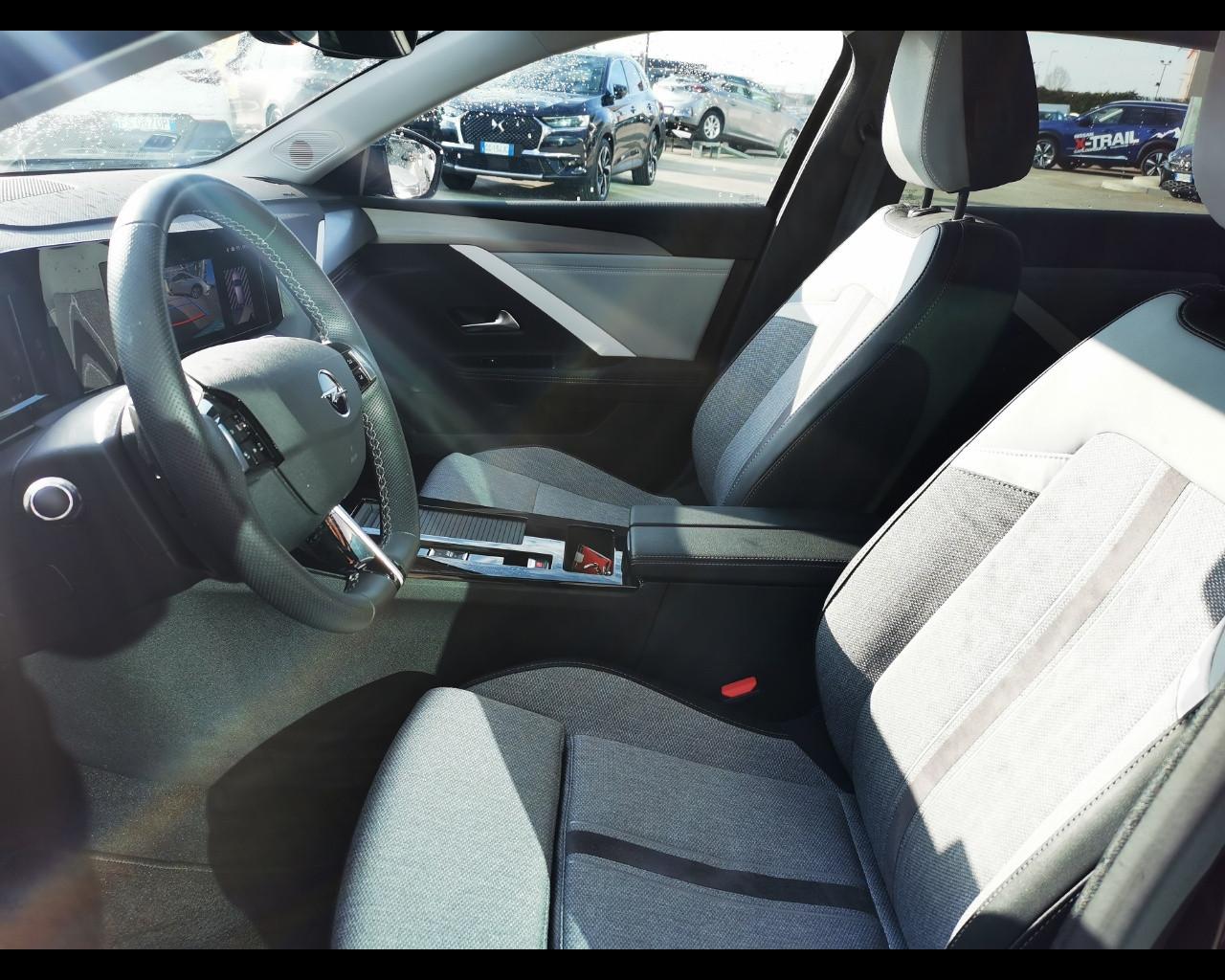 OPEL Nuova Astra Astra 5P Business Elegance 1.6 Hybrid 180cv AT8 S&