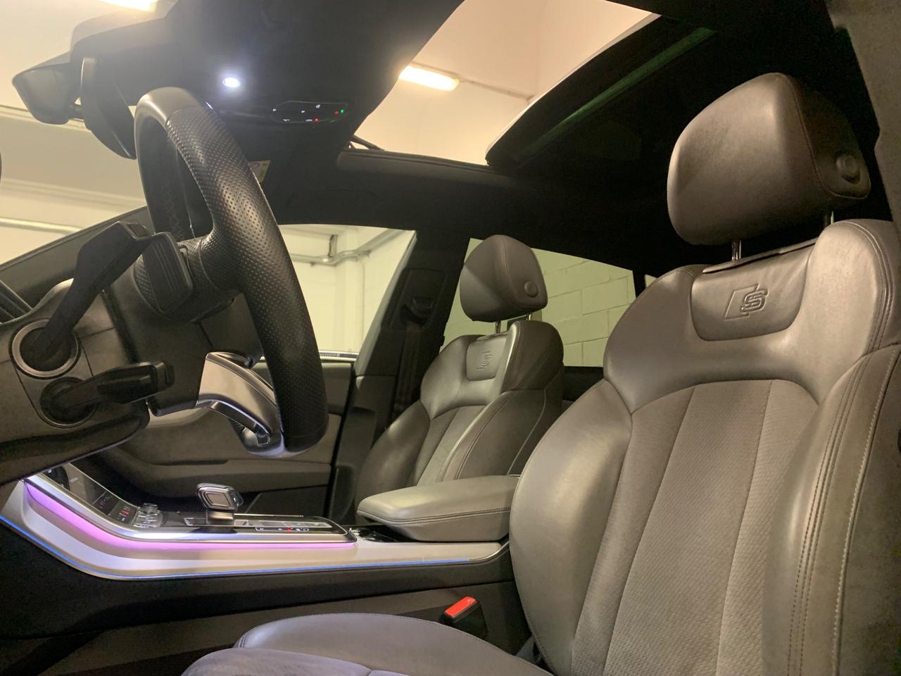 Audi Q8 55 TFSI e quattro tiptronic S-line