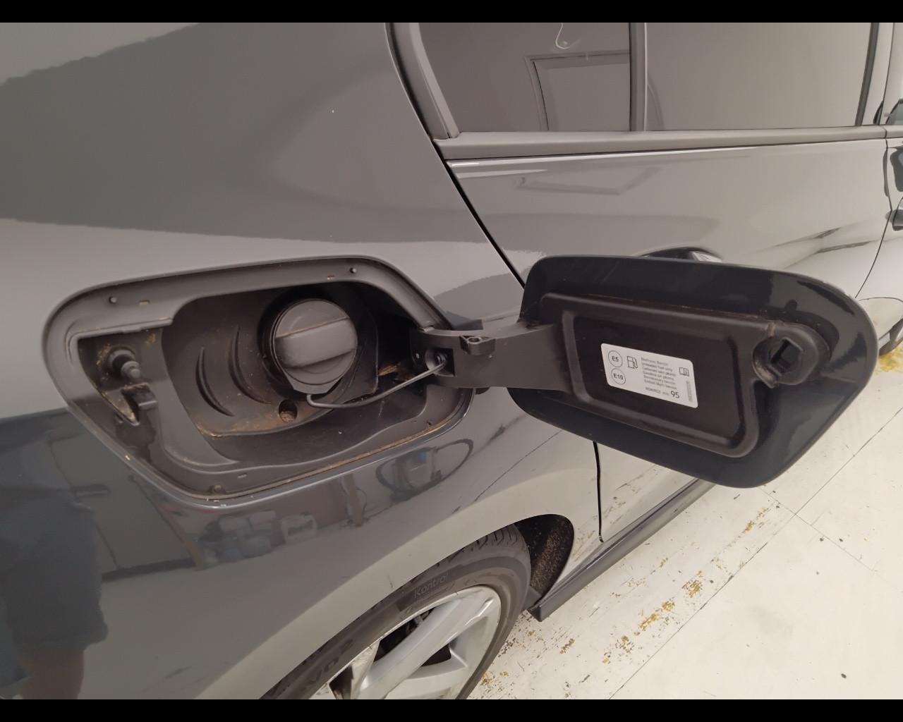 VOLKSWAGEN Golf VIII 2020 - Golf 1.5 tsi evo R-Line 150cv