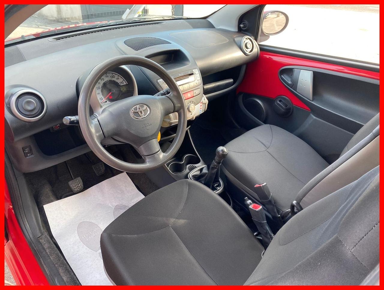Toyota Aygo 1.0 12V VVT-i 3 porte Lounge Connect