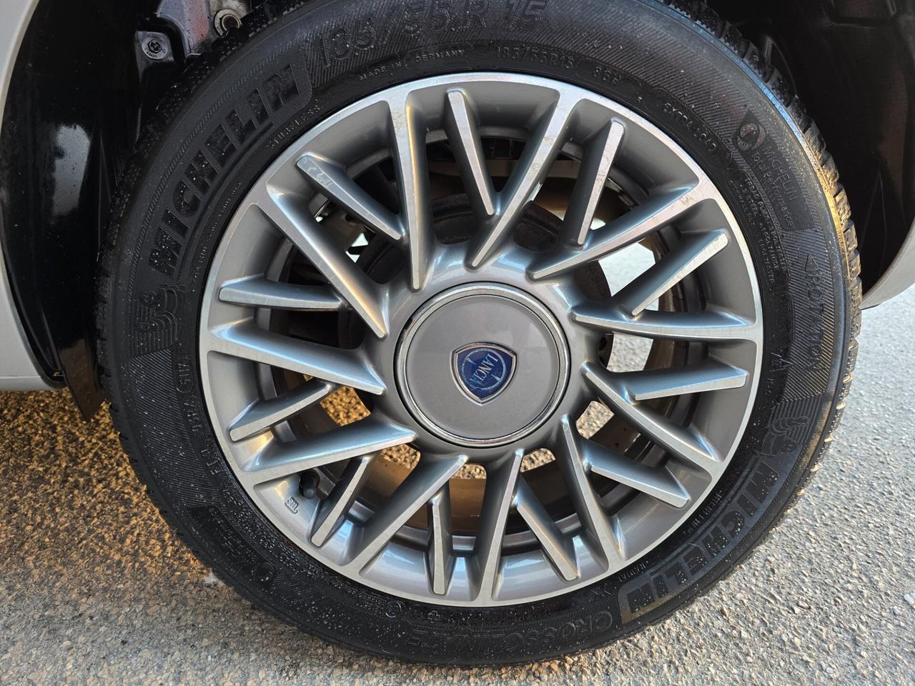 Lancia Ypsilon 0.9 TwinAir 85cv full opt 2013