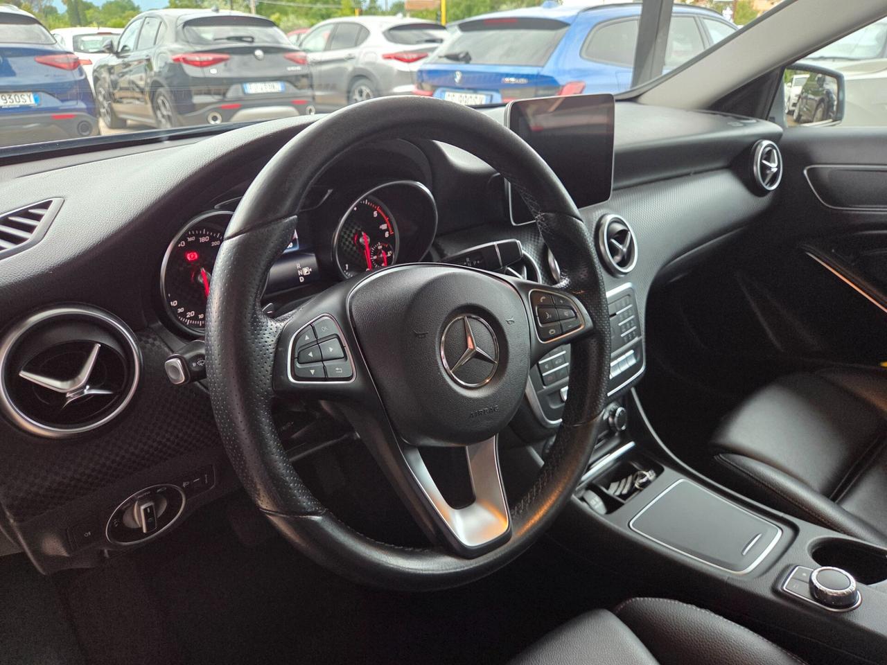 Mercedes-benz A 200 d Automatic 4Matic Premium