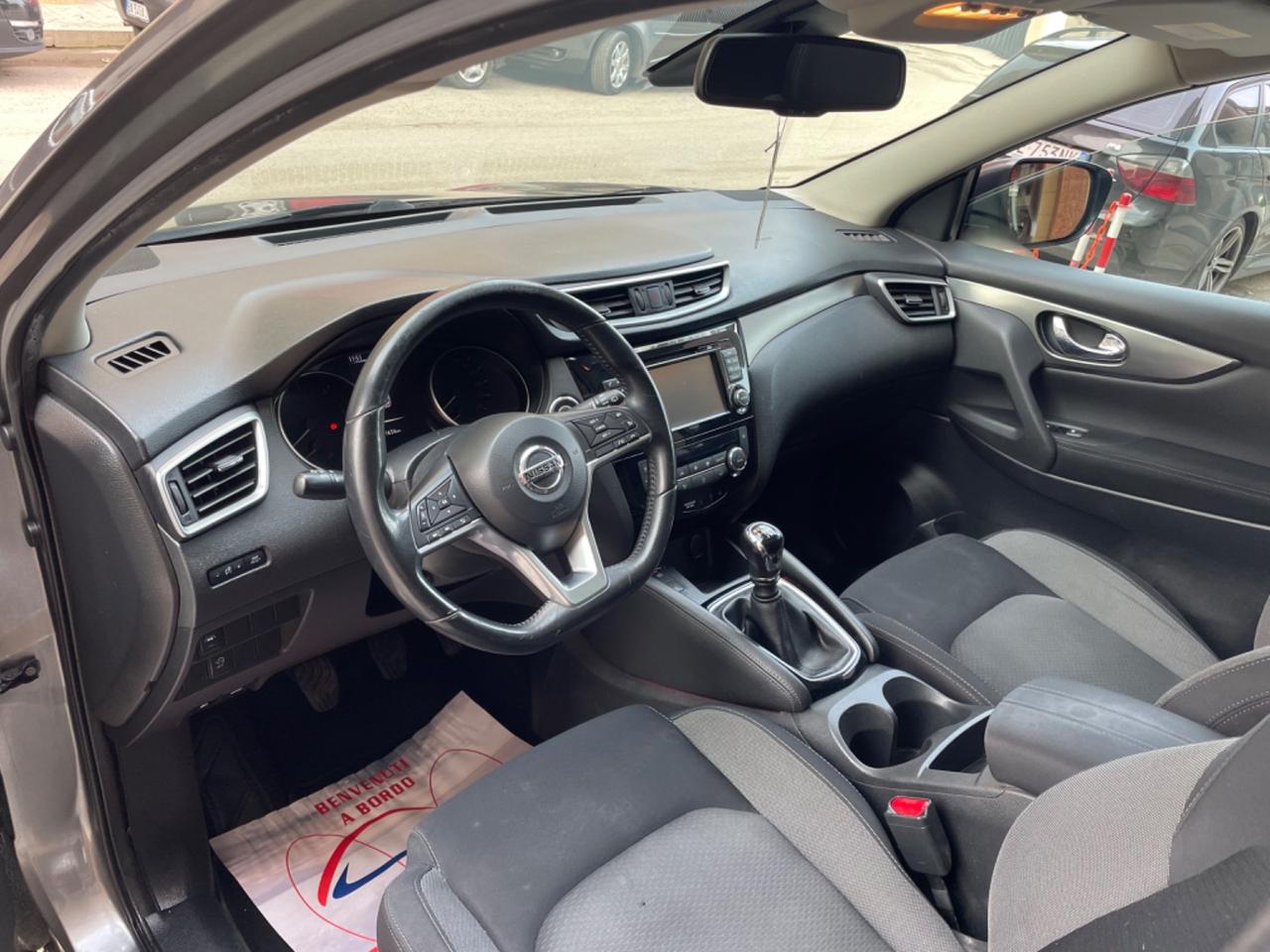 Nissan Qashqai 1.5 dCi N-Connect " TETTO NAVY LED 360"