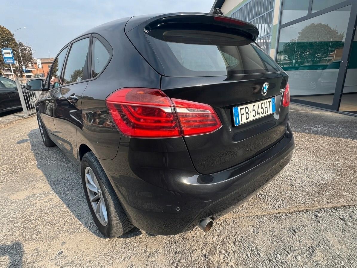 Bmw 2er Active Tourer 216d Advantage